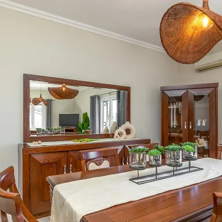 Fanis Elegant Great View Apartament *