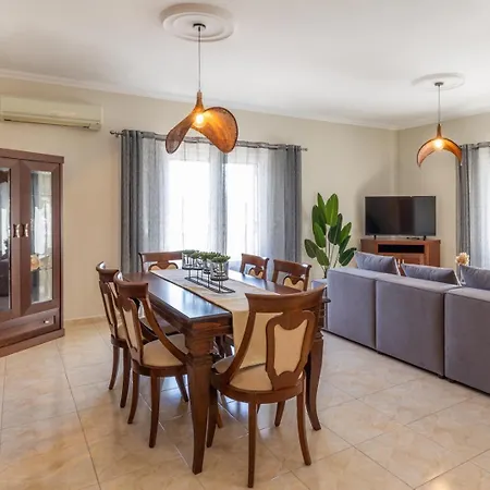 Fanis Elegant Great View Apartament *